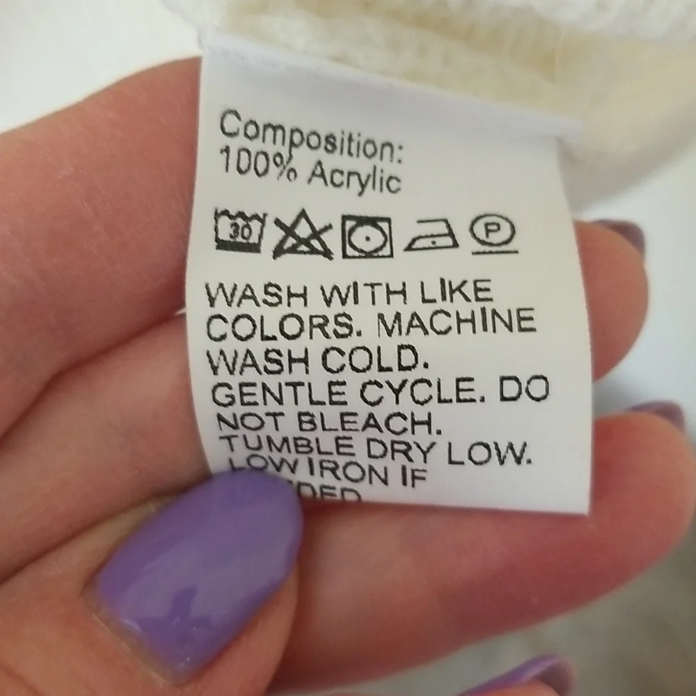 Shein EZ Wear Winter ❤Heart❤Pattern Drop Shoulder Sweater - Picture 4 of 4